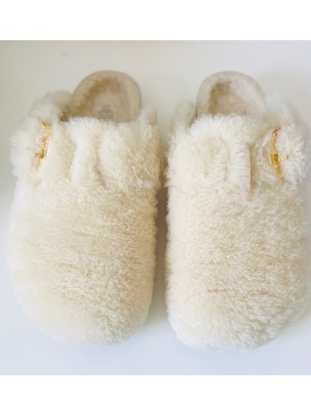 Birkenstock Boston Teddy Shearling Clogs in Eggshell / Gold